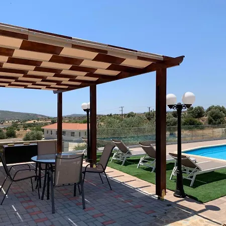 Sunny Captains House With A Pool * Pentakomo