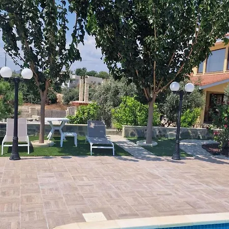 Apartment Sunny Captains House With A Pool *